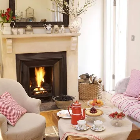 Fosse Farmhouse Holiday Cottages Chippenham  Exterior foto