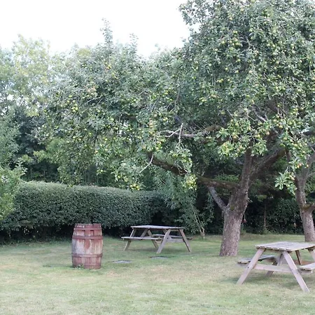 Fosse Farmhouse Holiday Cottages Chippenham  Exterior foto